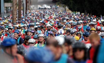 Good times, bottlenecks mark 12th annual Bridge Pedal – BikePortland