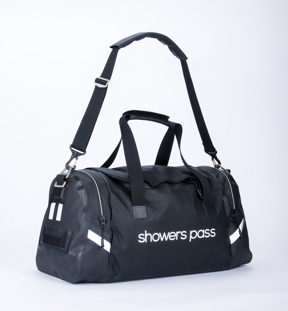 Industry Ticker: Showers Pass debuts “Cloudcover” waterproof bag line –  BikePortland