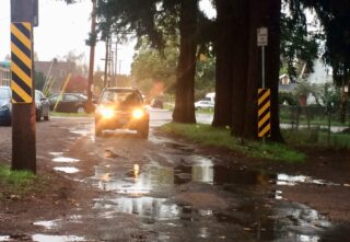 SE 80th looking towards Mill, right outside an elementary school.(Photos: Amy Wren)