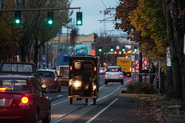 20161110_truck-trike_ups_0600-2