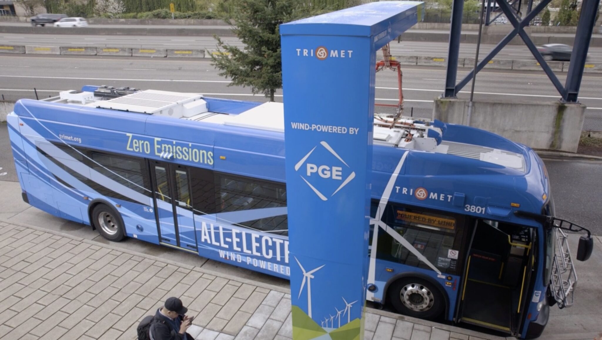 TriMet launches new zero emission, windpowered electric buses