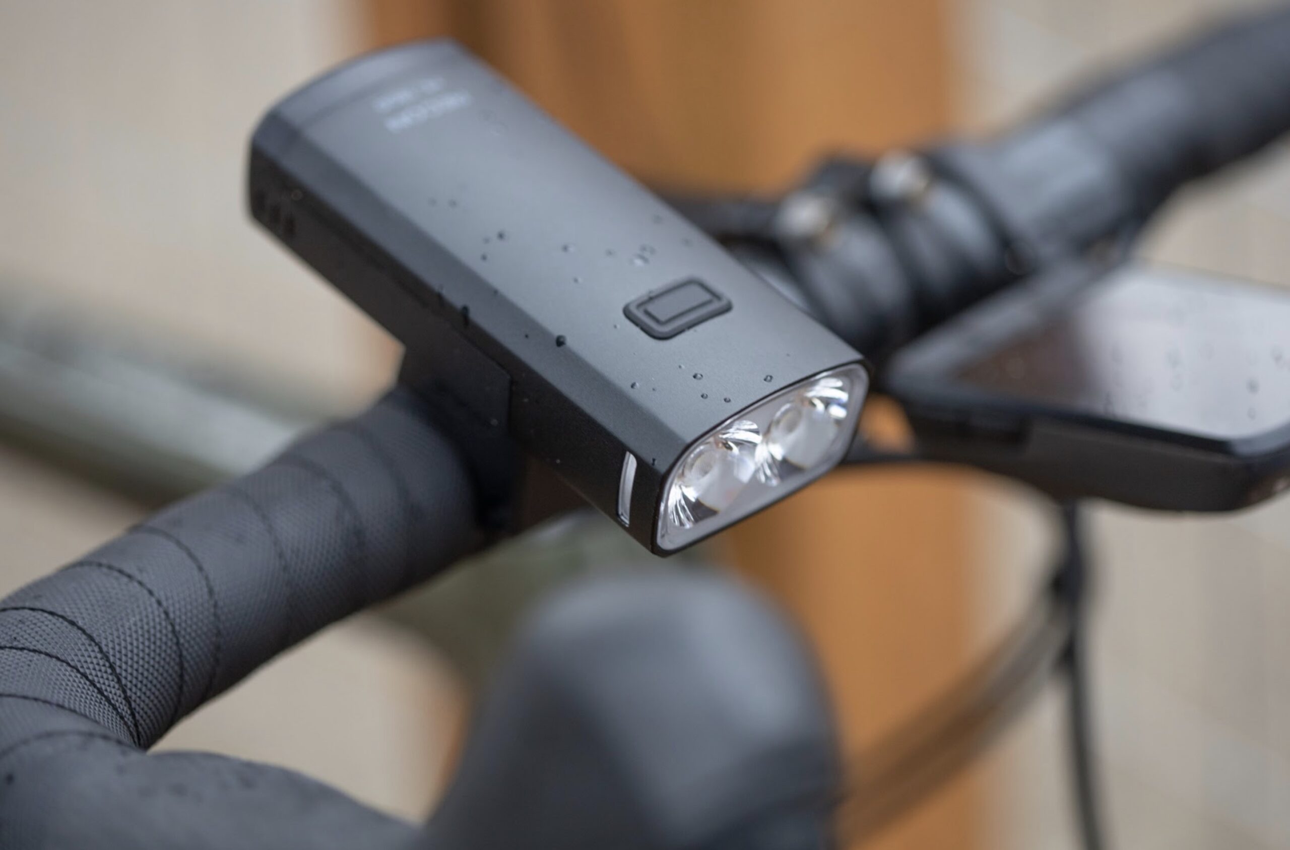 Headlight review: The Giant Recon HL 1800 – BikePortland