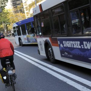 trimet-buses-on-bus-mall-next-to-bikerider