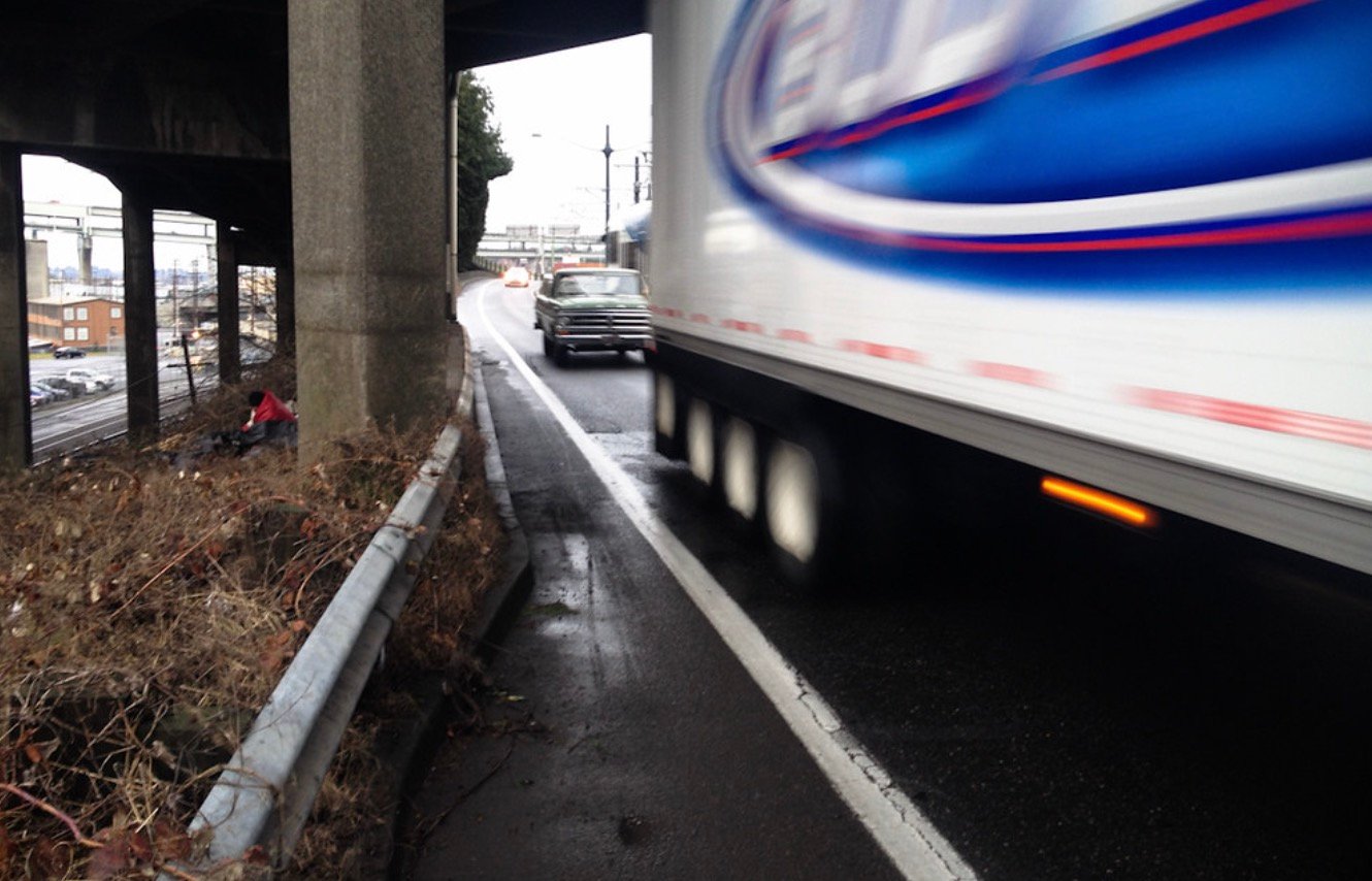 lanes1 Trucking advocates face headwinds in push for mandatory 12-foot lanes – BikePortland