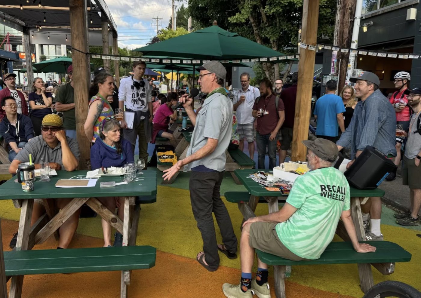 bhh-crowd-1400x991 Blanchet House, ped safety, and more – BikePortland