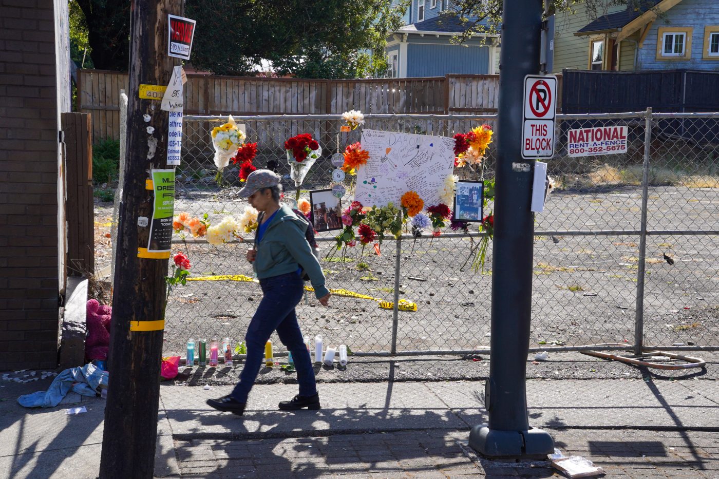 NE-Martin-Luther-King-Jr.-Deadly-Crash-Scene-9-1400x933 One dead and four hospitalized after driver loses control in northeast Portland – BikePortland