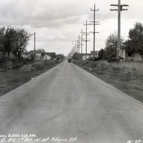 1933_a2000-025.499-before-work-widening-se-82nd-st-north-of-stark