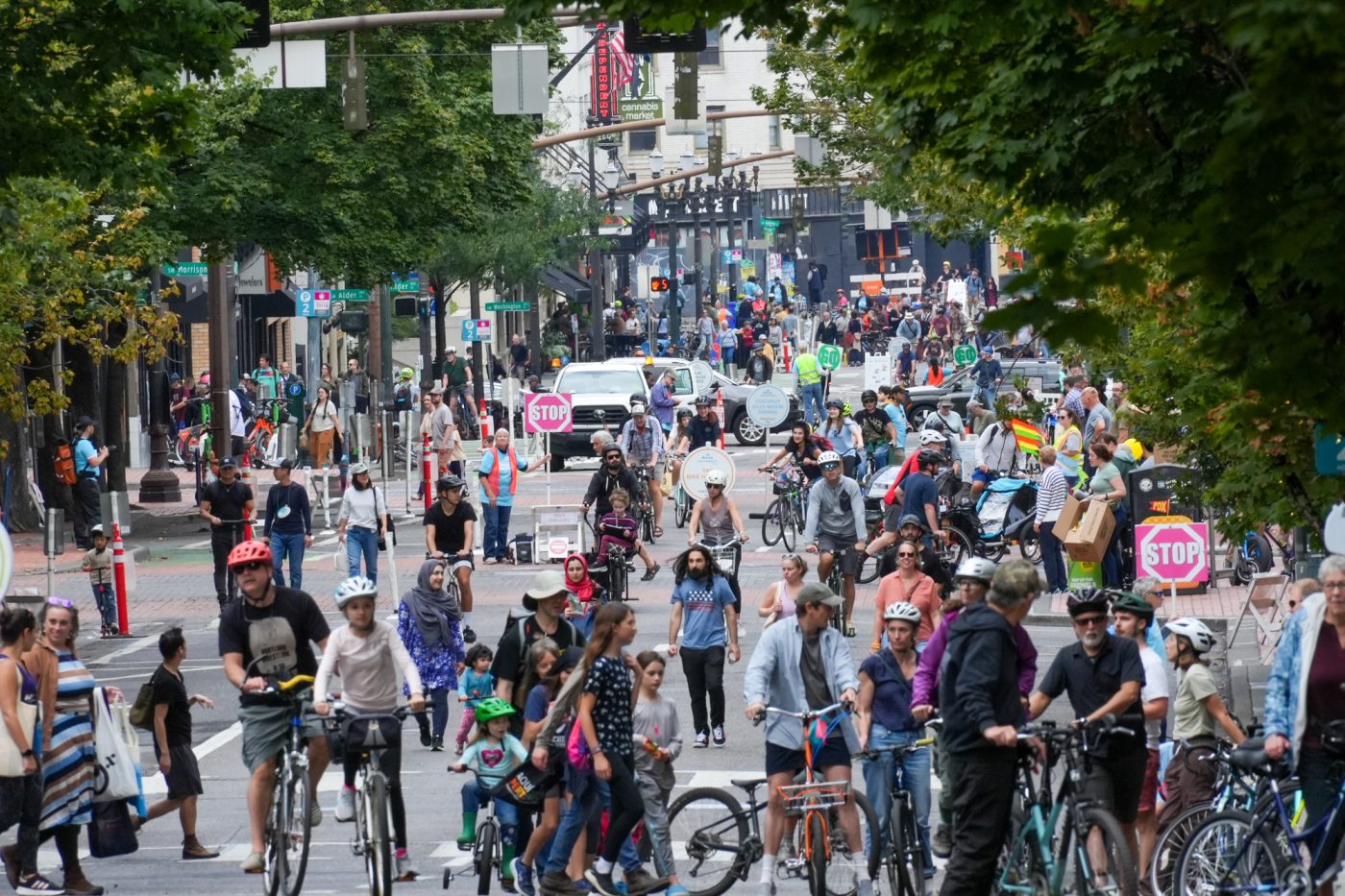 Sunday-Parkways-Downtown-35-1400x933 Sunday Parkways makes triumphant return downtown – BikePortland