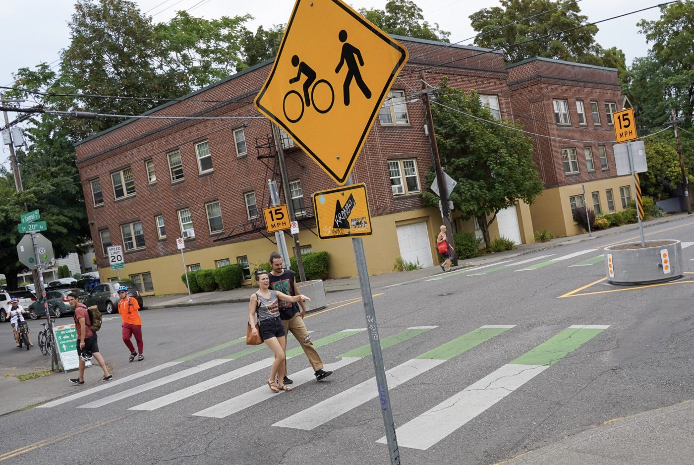 diverters14-1400x938 Removal of concrete safety planters on SE Salmon raises eyebrows, concerns – BikePortland