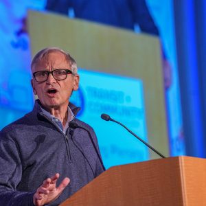 In emotional speech, Earl Blumenauer urges city planners to go it alone DSC06202
