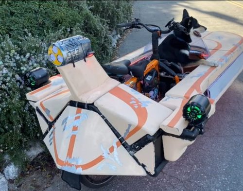 landspeeder-bullitt-with-bubbles